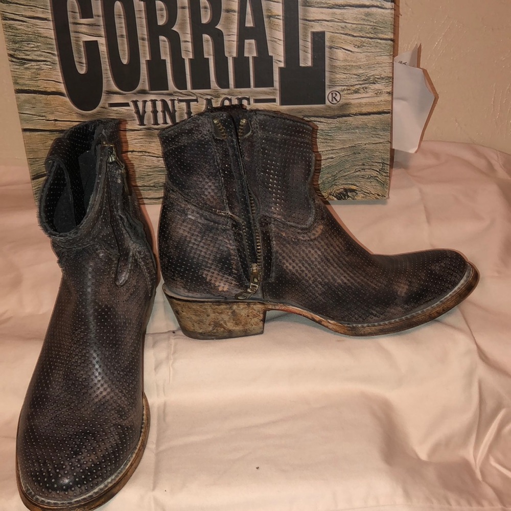 Boot by Corral - Picture 8 of 9